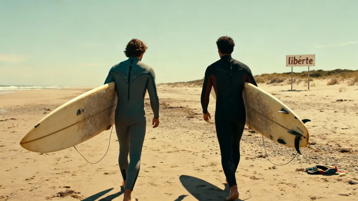 Surfeurs vintage documentaire liberté plage